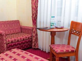Отель Hotel Korona Сандомир Двухместный номер с 2 отдельными кроватями-3